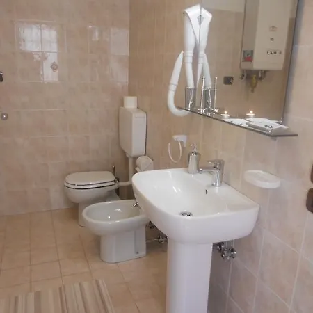 Salvia E Timo Holiday Apartments Borso del Grappa Room photo