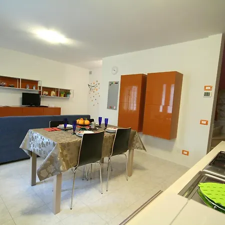 Salvia E Timo Holiday Apartments Borso del Grappa Room photo
